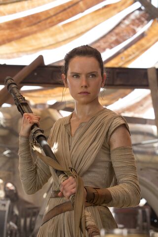 Tập tin:Rey Headshot.jpeg