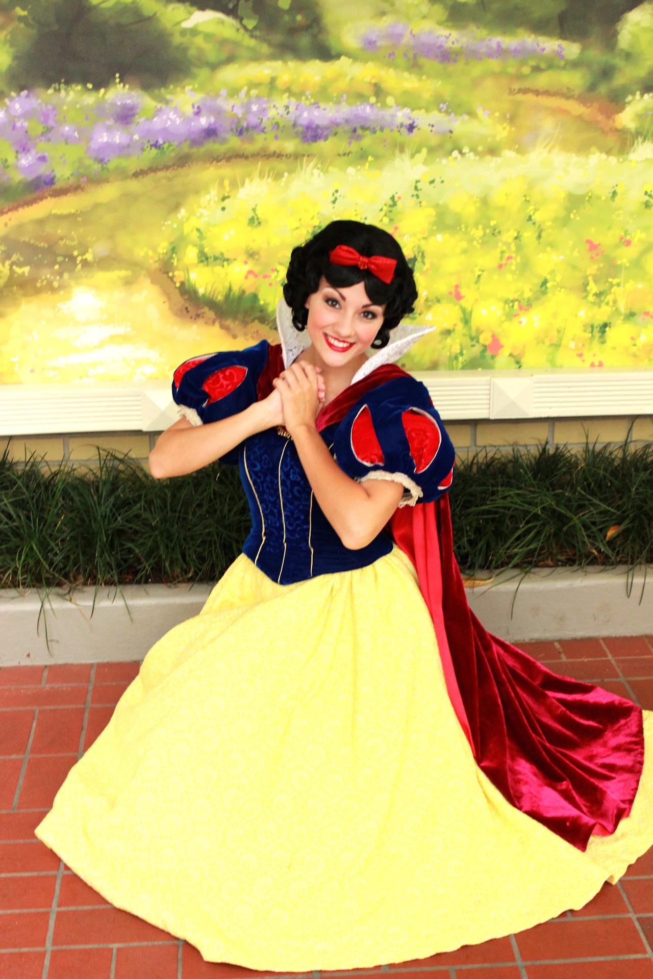 disney snow white figure