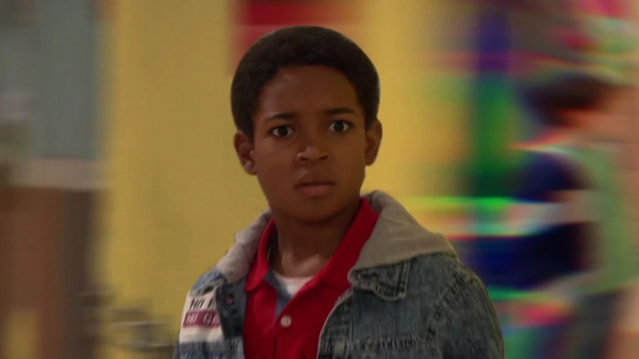 Image - Raven's Home - 1x01 - Baxters Back! - Booker Vision.jpg ...