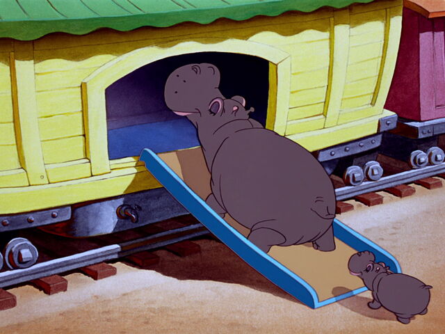 File:Dumbo-disneyscreencaps.com-370.jpg
