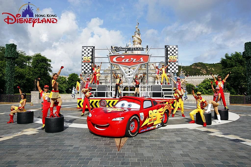 lightning mcqueen disneyland