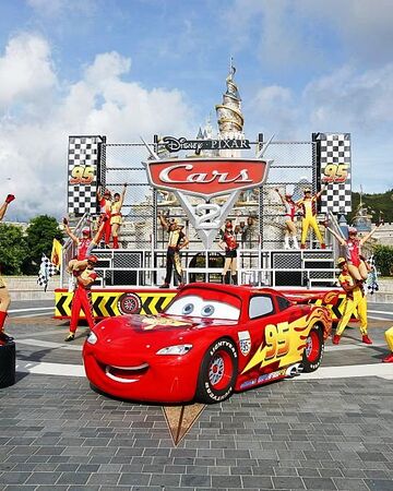 lightning mcqueen at disney world 2018