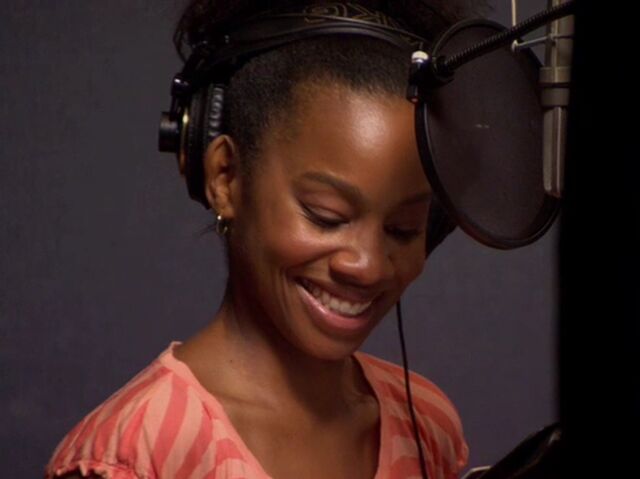 File:Anika Noni Rose behind the scenes of PatF.jpg