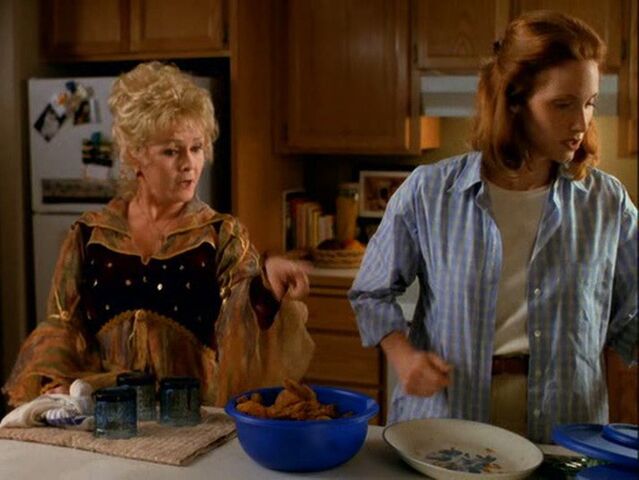 File:Halloweentown-disneyscreencaps.com-2076.jpg