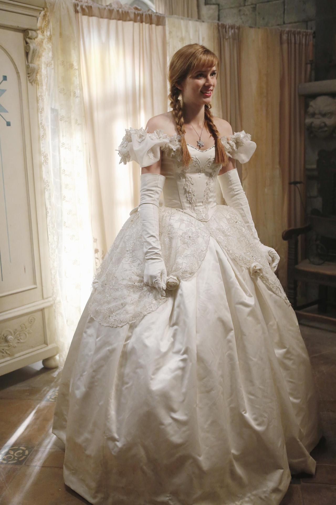 Image Anna S Wedding Dress 2 Jpg Disney Wiki Fandom Ed By Anna S Wedding Dress 2 Jpg