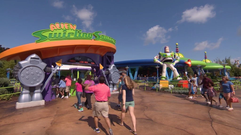 alien saucers disney