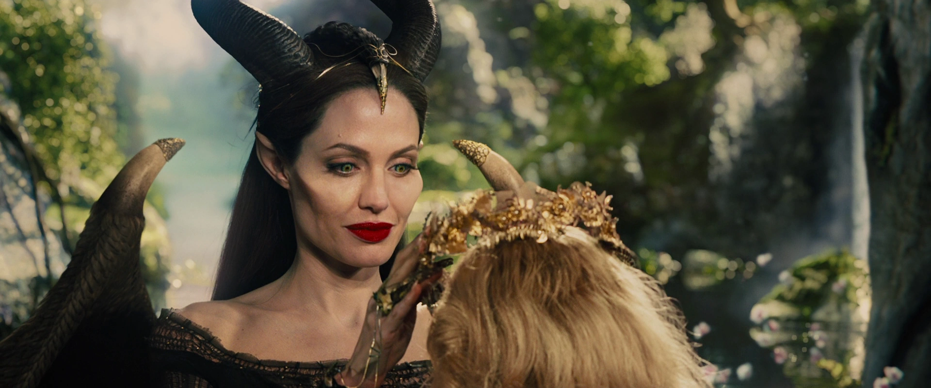 Image QueenAurora1.png Disney Wiki FANDOM powered by Wikia