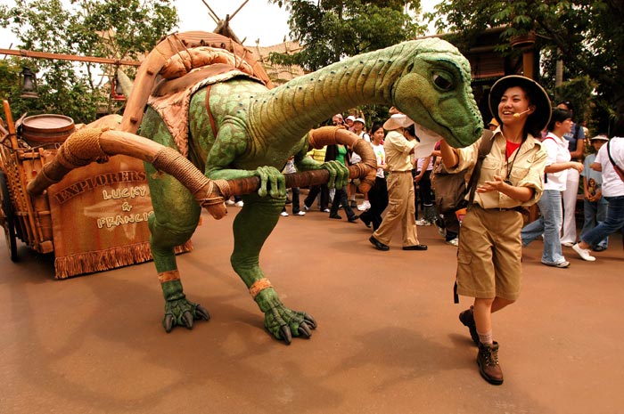 lucky the dinosaur disney wiki fandom powered by wikia