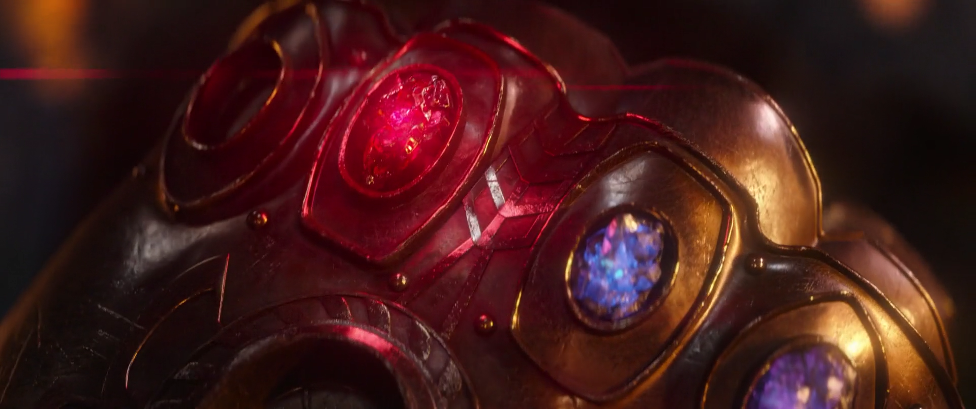Space stone. Танос камни бесконечности. Мстители камни бесконечности. Thanos камни бесконечности. Танос с камнем реальности.