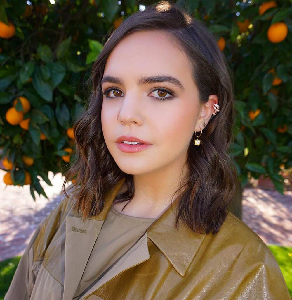 12+ Bailee Madison Looks Like Ginnifer Goodwin Background