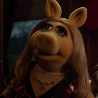 miss piggy disney store