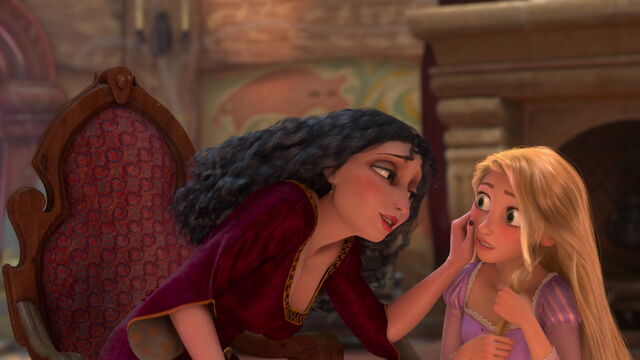 File:Draft lens17572862module147807714photo 1296094506mother gothel pinching ra.jpg