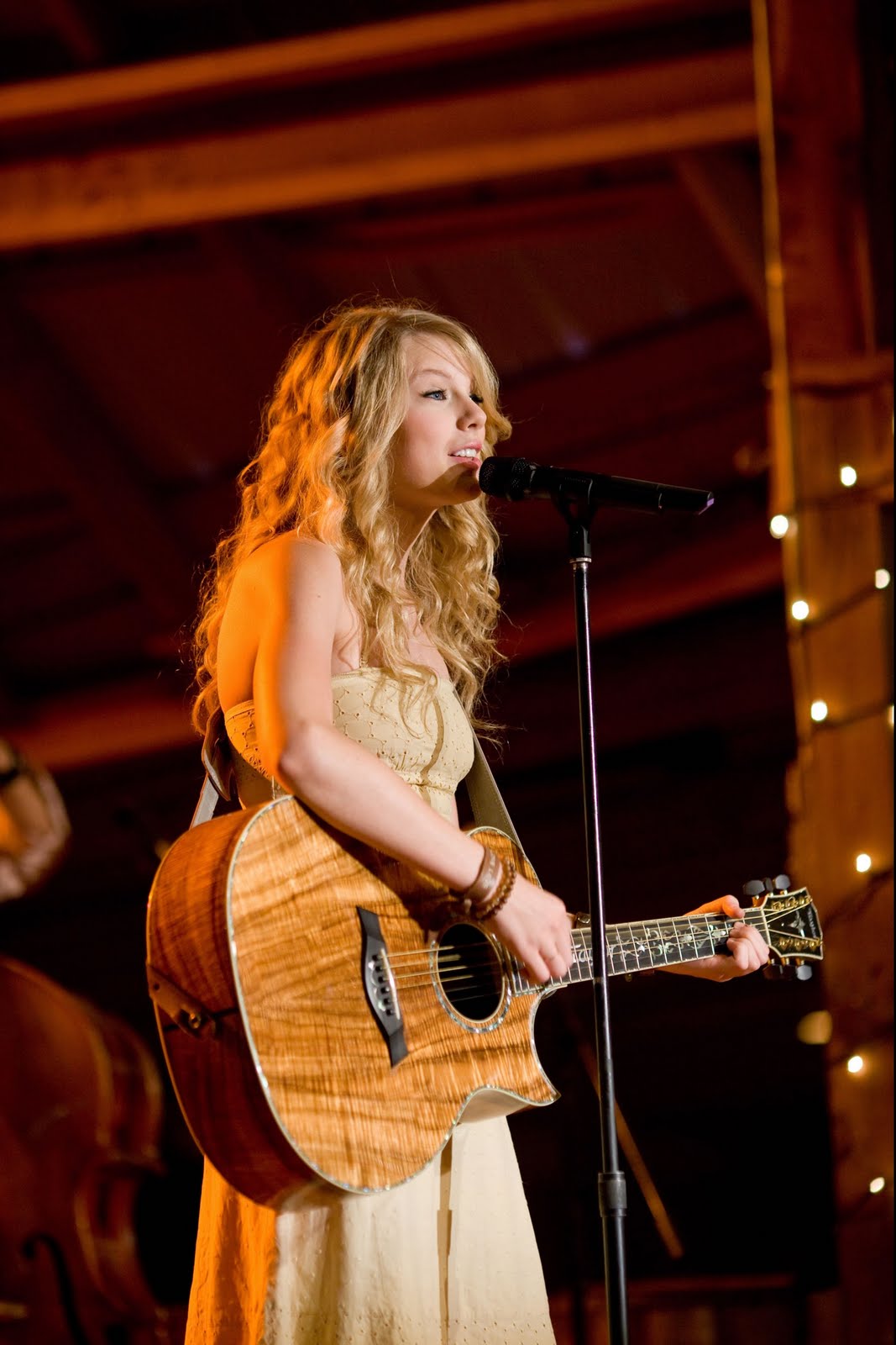 Taylor Swift | Disney Wiki | FANDOM powered by Wikia