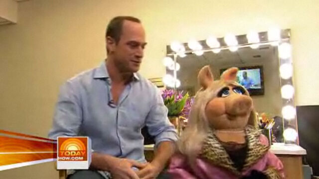 File:Today Chris and Piggy.jpg