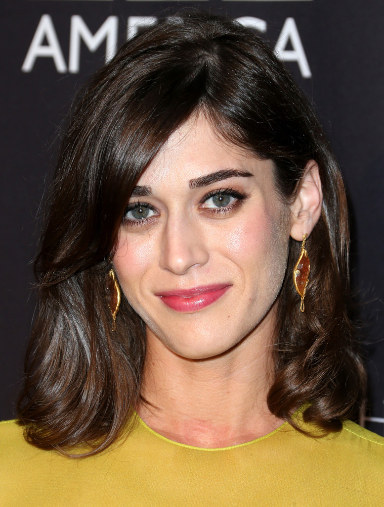 13+ amazing Images of Lizzy Caplan Miran Gallery