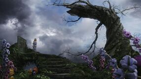 Alice-disneyscreencaps com-2001