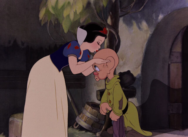 File:Snow-white-disneyscreencaps.com-7752.jpg