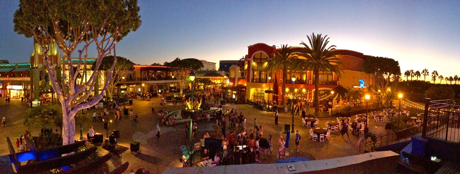 15 Great Places and Bars To Meet Single Cougars In Anaheim for 2019
