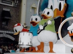 Huey, Dewey, and Louie Costumes Through the Years | Disney Wiki | Fandom