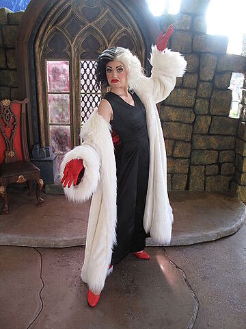 Image - Cruella De Vil HKDL.jpg | Disney Wiki | FANDOM powered by Wikia