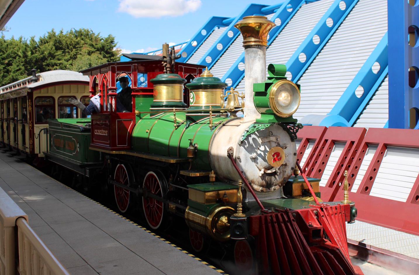 Disneyland_Paris_CK_Holliday.jpeg