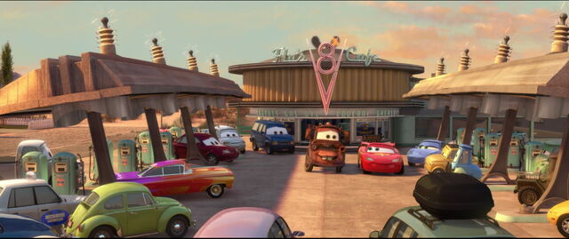 Tập tin:Cars2-disneyscreencaps.com-11037.jpg