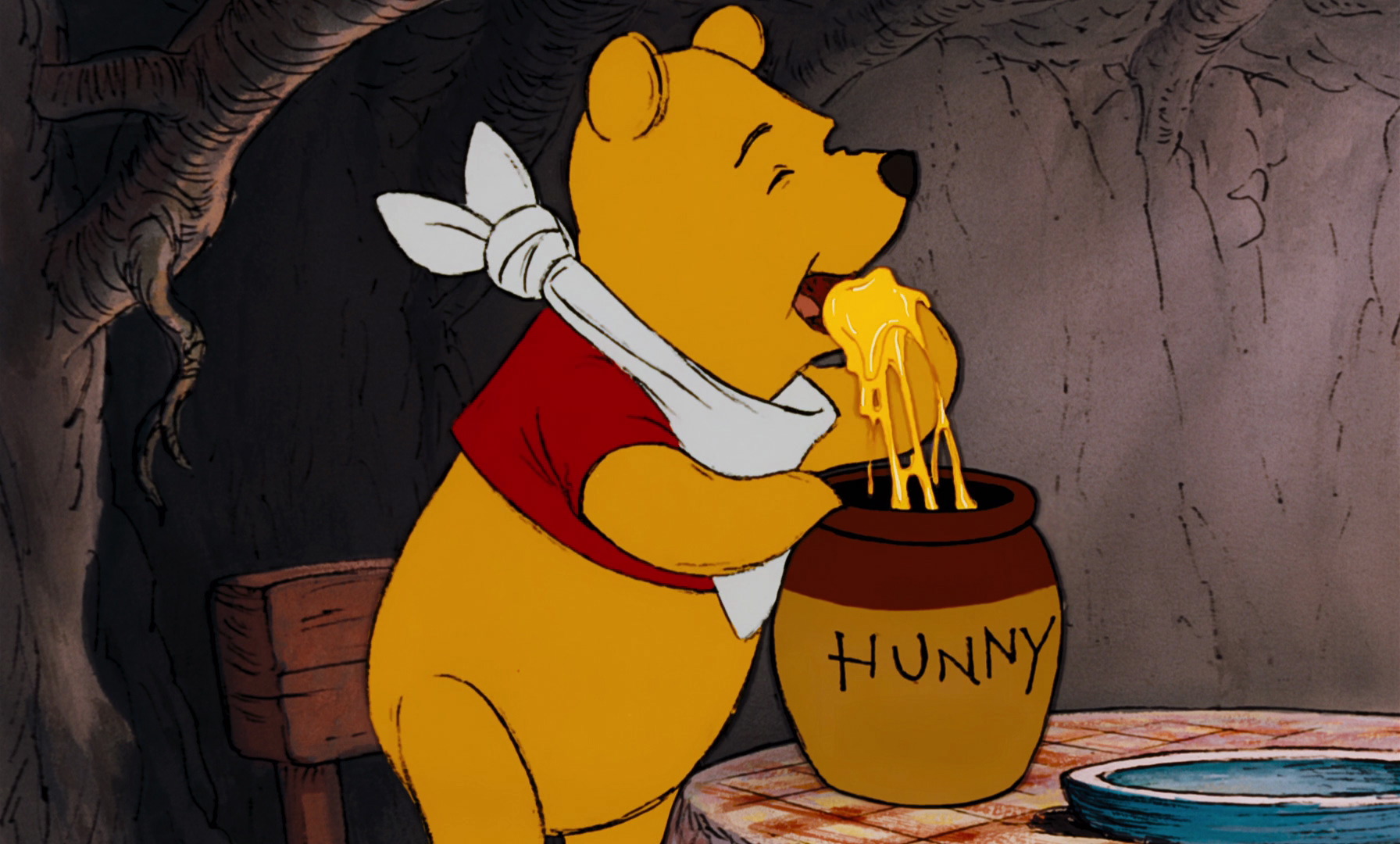Winnie The Pooh Eating Honey Winnie The Pooh Eating Honey