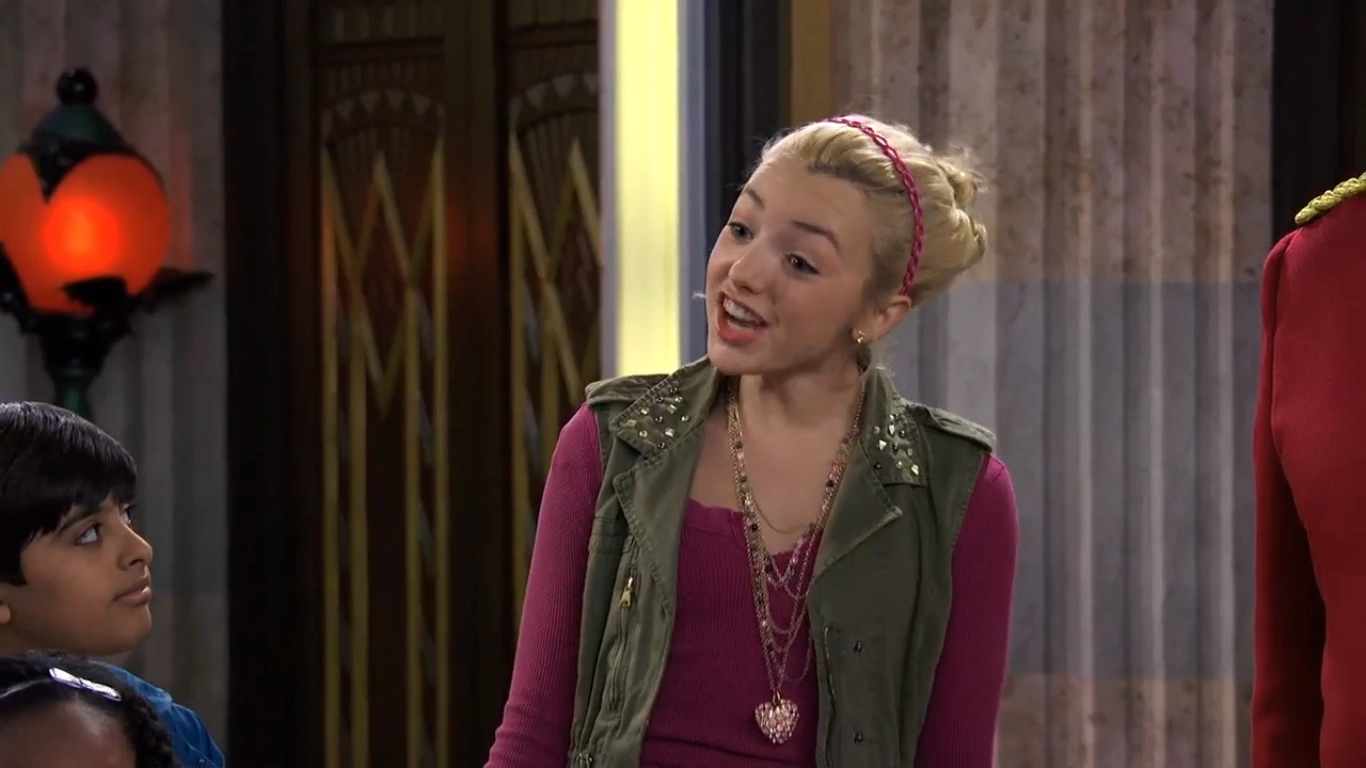 Image Jessie S2E1 33.png Jessie Wiki FANDOM powered by Wikia