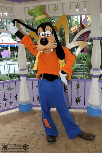 goofy dog disney