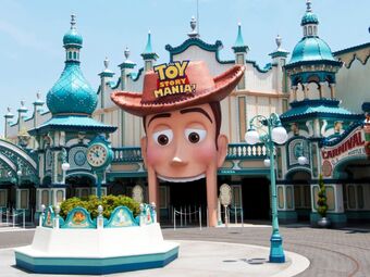 Toy Story Midway Mania Disney Parks Wiki Fandom - i rode a toy story 4 roller coaster in roblox