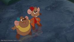 Cinderella3-disneyscreencaps.com-3975