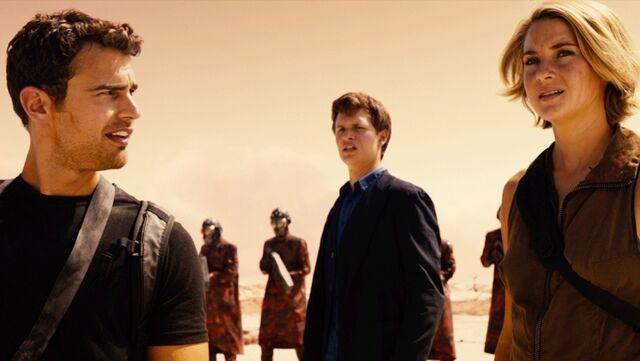 Archivo:Divergente La Serie - Leal captura teaser trailer slider.jpg