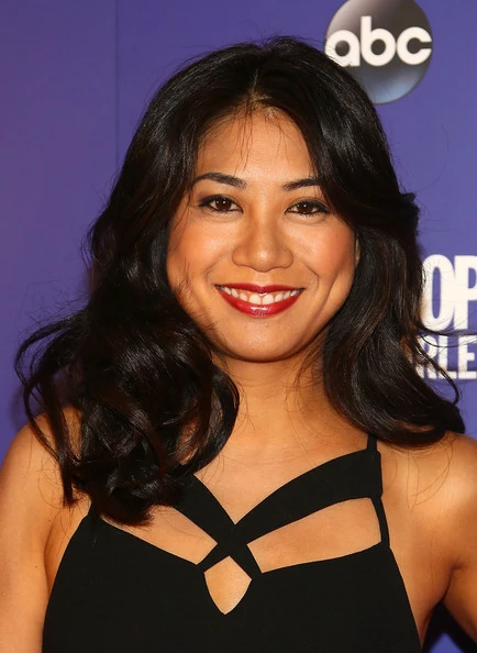 Liza Lapira Doblaje Wiki FANDOM powered by Wikia