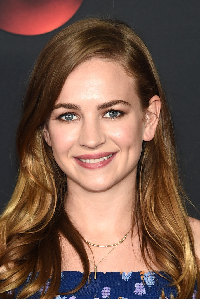 Britt Robertson Doblaje Wiki FANDOM powered by Wikia