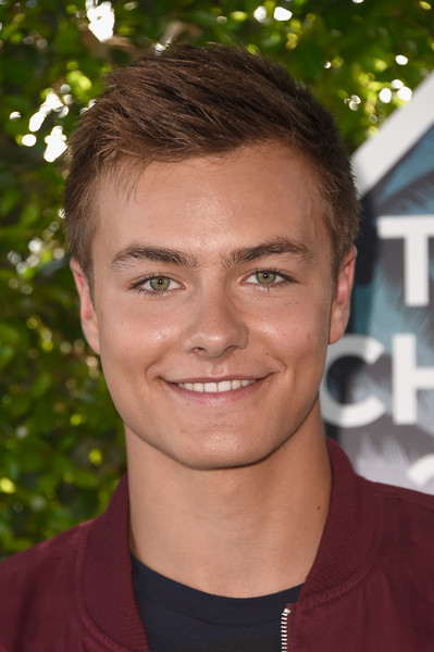 Peyton Meyer | Doblaje Wiki | FANDOM powered by Wikia