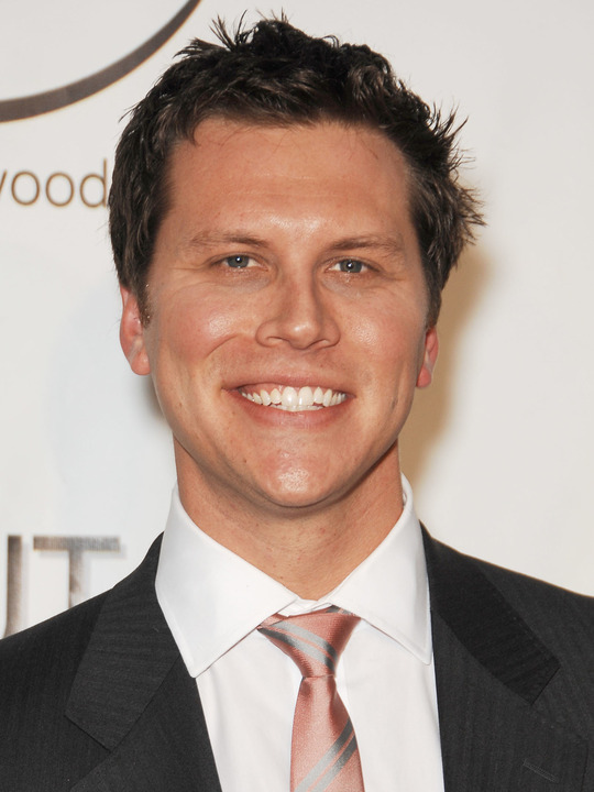 Hayes MacArthur | Doblaje Wiki | Fandom