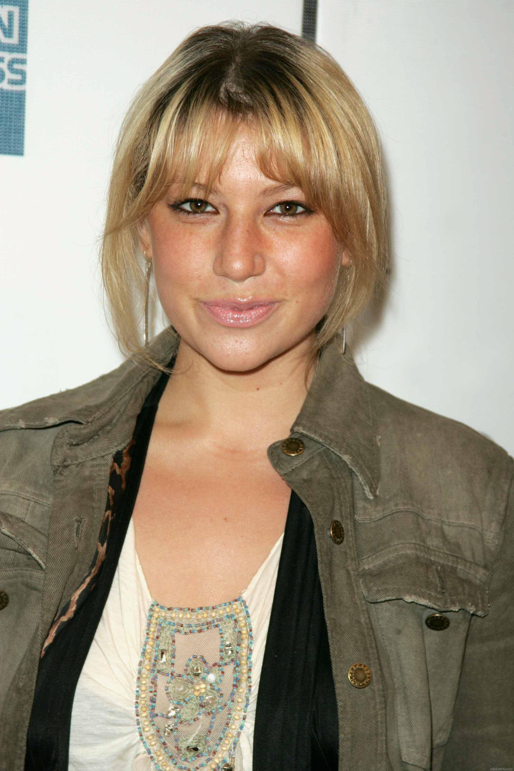 Ari Graynor Doblaje Wiki FANDOM powered by Wikia