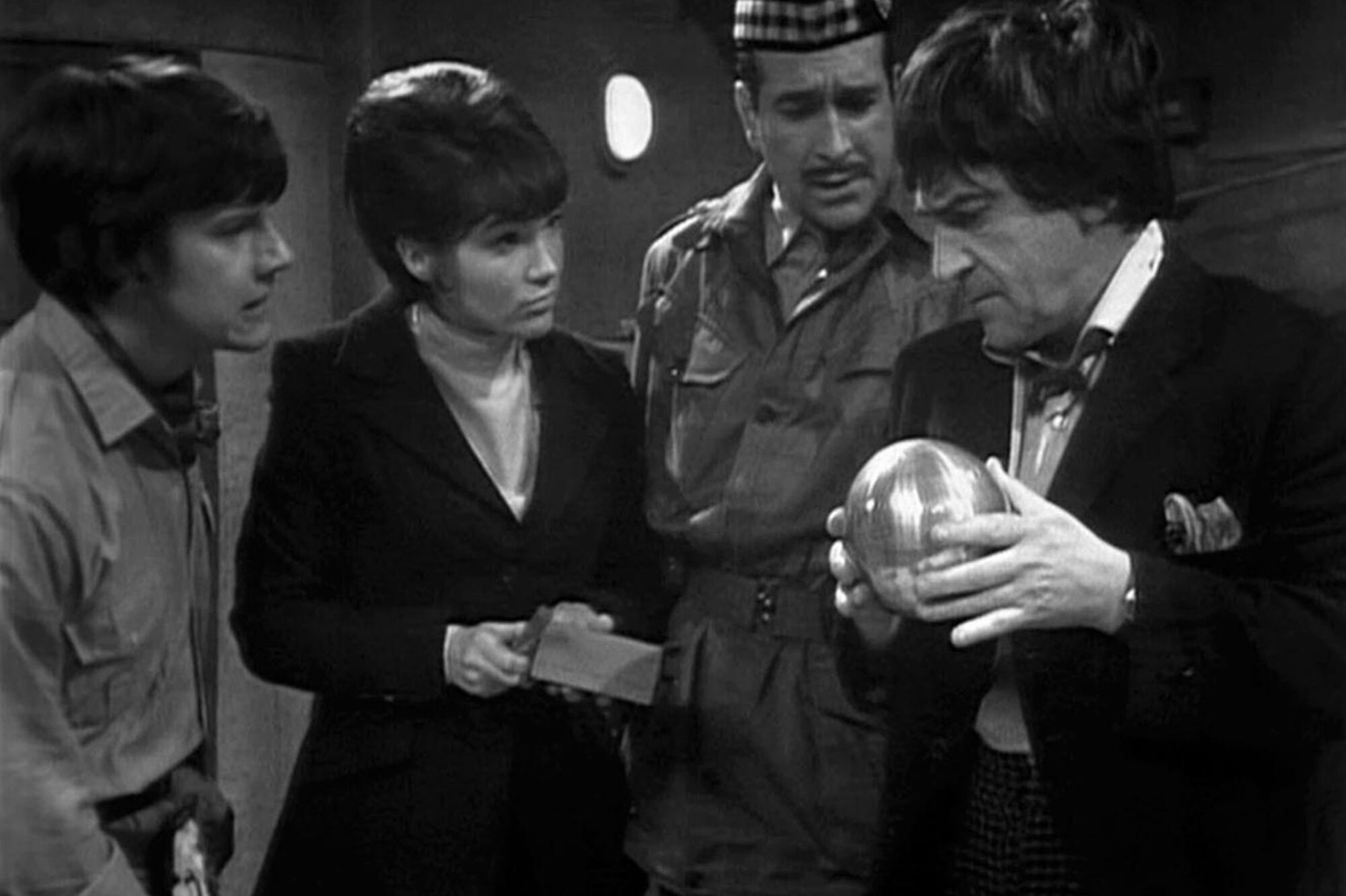 The Web of Fear (TV) Doctor Who Wiki FANDOM powered by Wikia