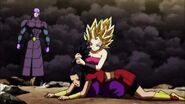 Kale (desmayada) Caulifla y Hit