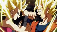 Caulifla y Goku SSJ2