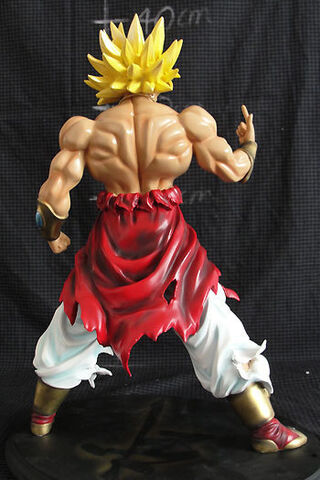 ssj4 broly statue