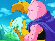 Majin Boo curando a Bee