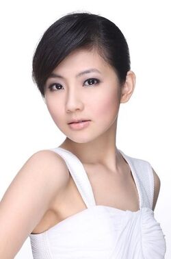 Selina Ren9