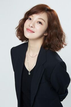 Hwang Bo Ra50