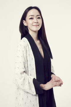 Kim Yoon Ah18