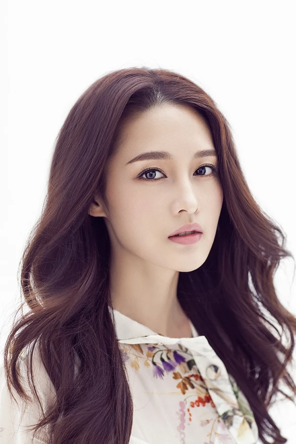 Li name. Дэн юй ли актриса. Li name. Ли лу. Луиза lee.