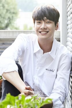 Kim Young Kwang42