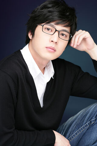 Archivo:Lee In3.jpg