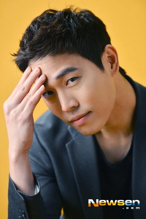 Imagen Lee Dong Ha4.jpg Wiki Drama FANDOM powered by Wikia