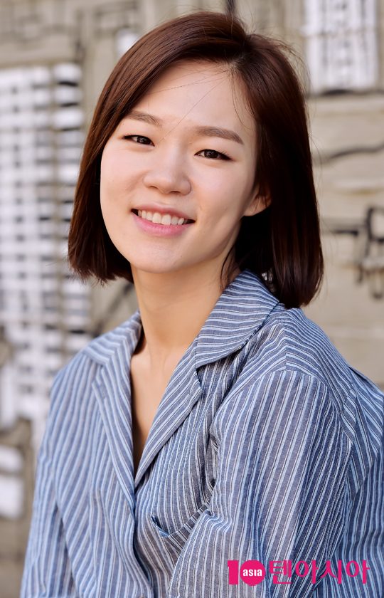 Han Ye Ri - Wiki Drama